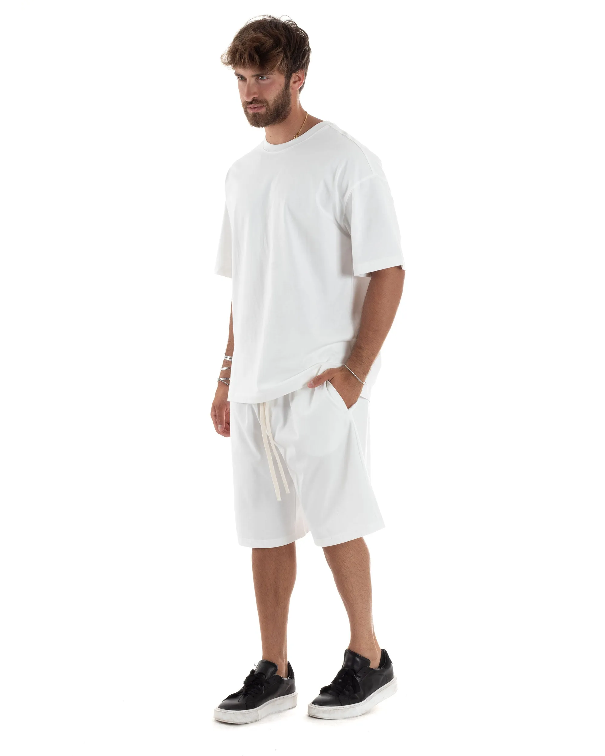 Completo Set Coordinato Uomo Cotone Outfit Basic Casual T-shirt Girocollo Bermuda Con Laccio Pantalaccio Regular Fit Bianco GIOSAL-OU2458A