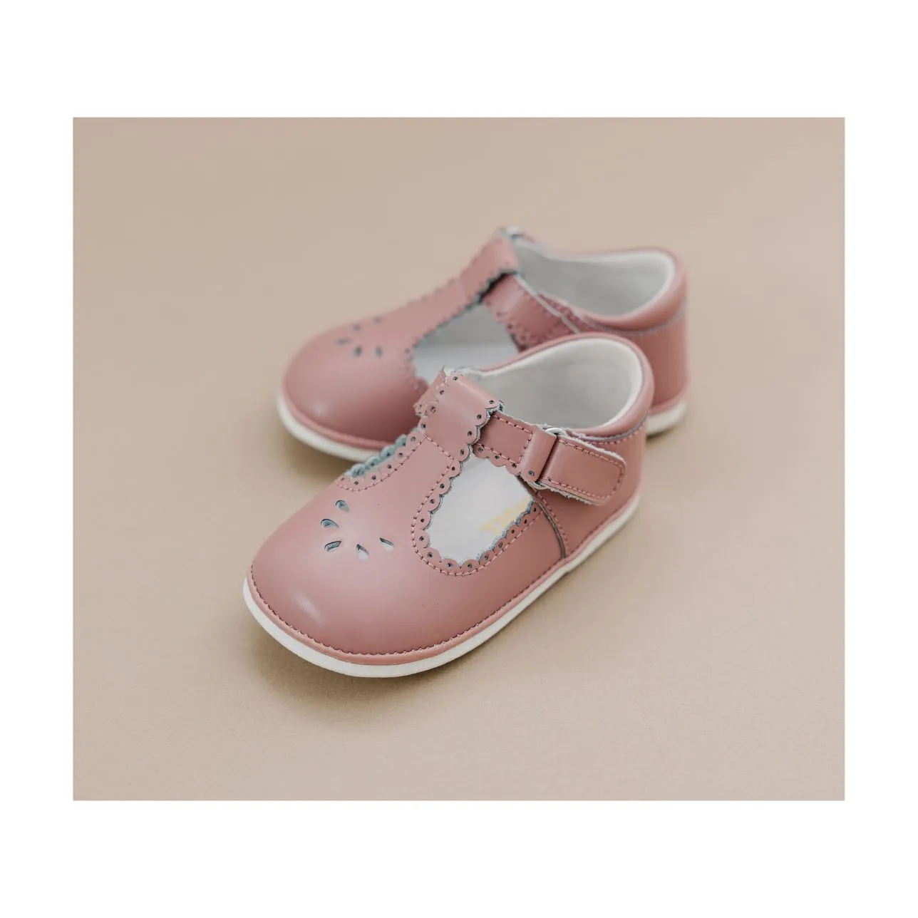 Dottie Scalloped T-Strap Mary Jane (Baby)