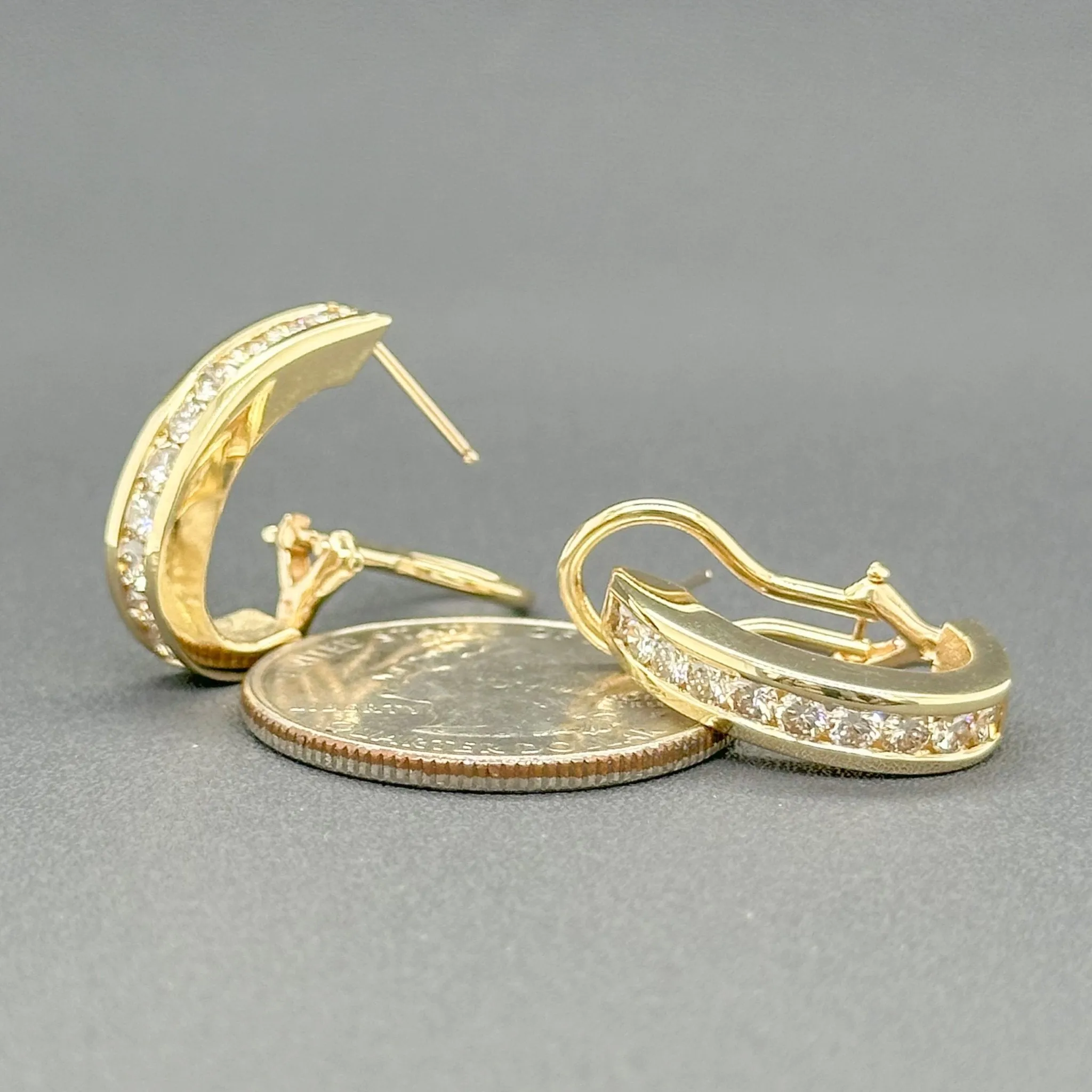 Estate 14K Y Gold 1.05ctw G-H/SI1-2 Diamond J Hoop Earrings