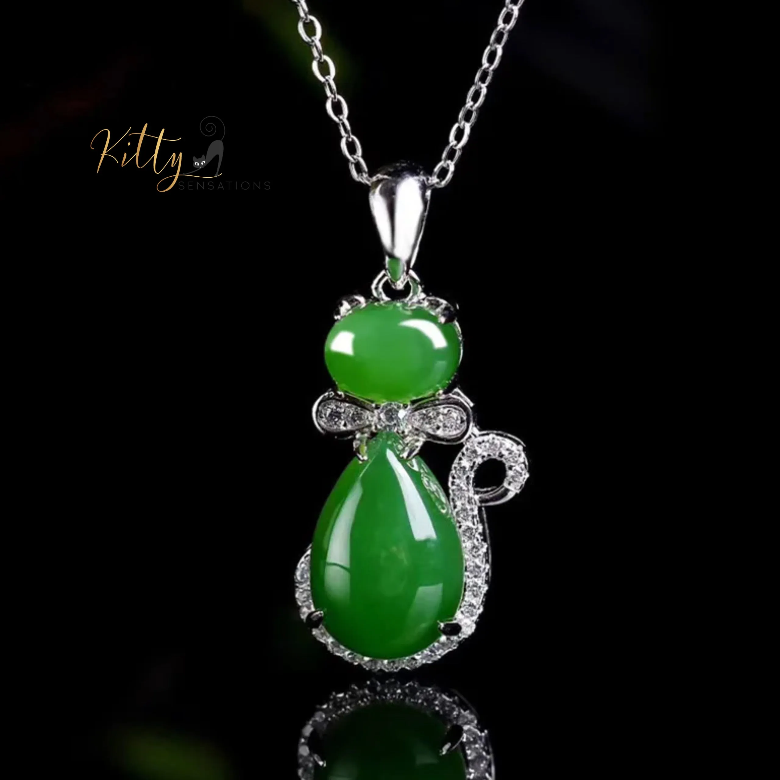 Natural Chrysoprase Cat Necklace in Solid 925 Sterling Silver