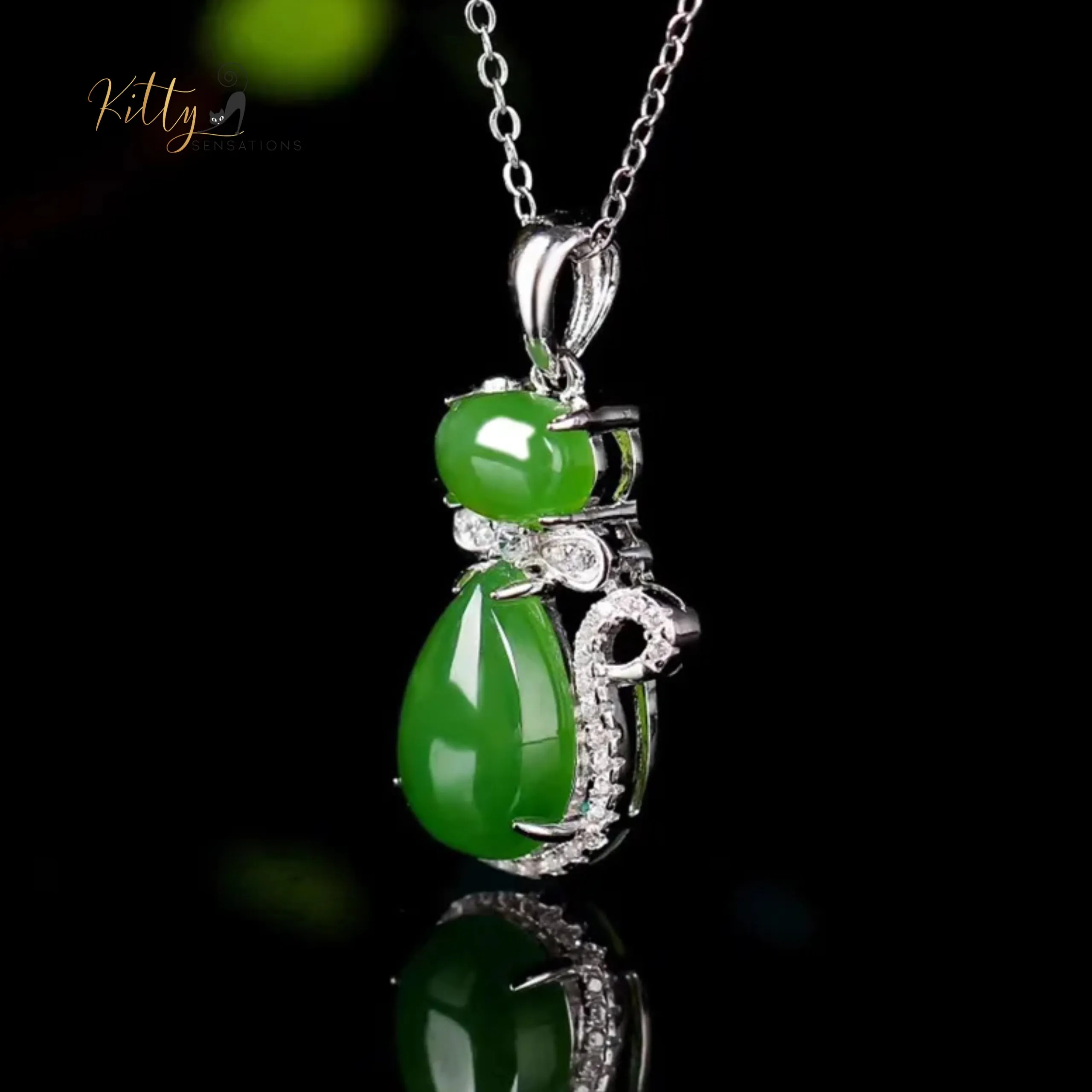 Natural Chrysoprase Cat Necklace in Solid 925 Sterling Silver