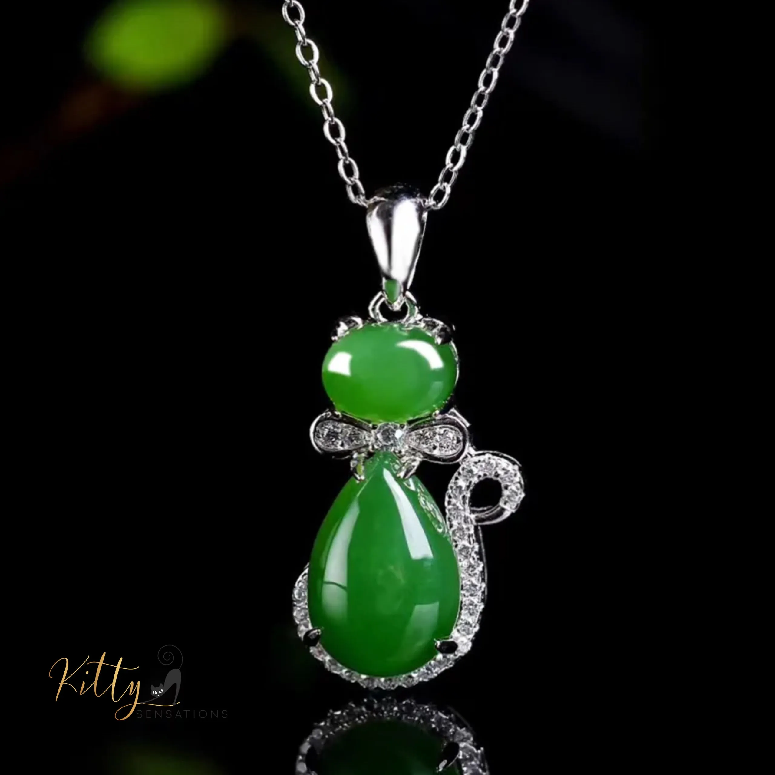 Natural Chrysoprase Cat Necklace in Solid 925 Sterling Silver