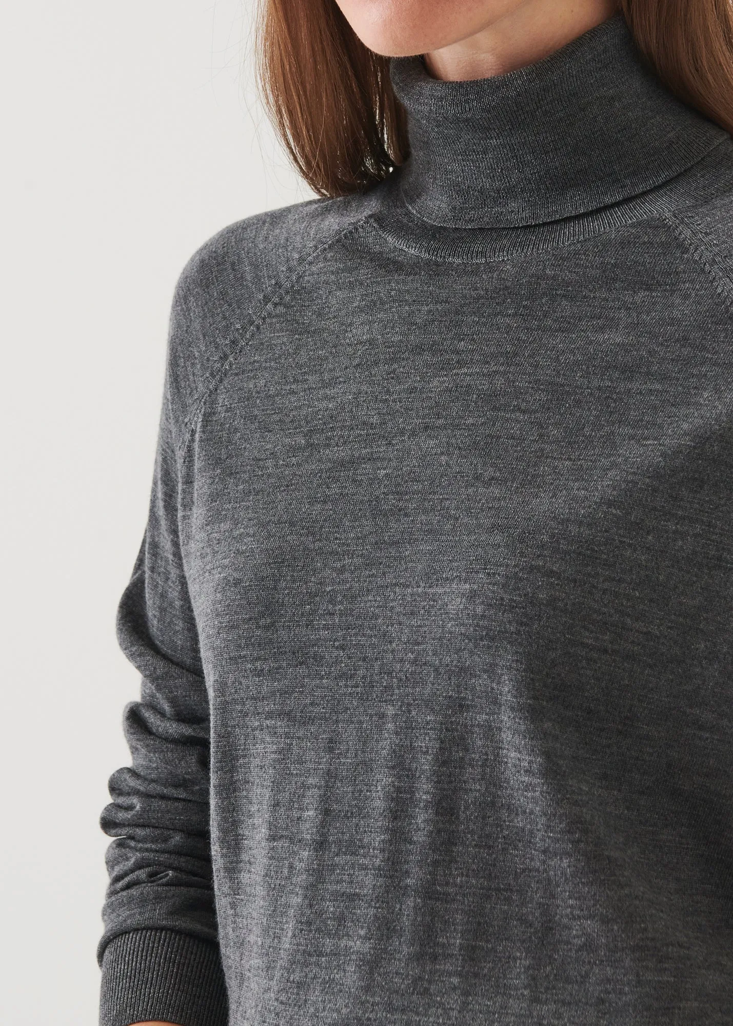 SUPERFINE MERINO BOYFRIEND TURTLENECK