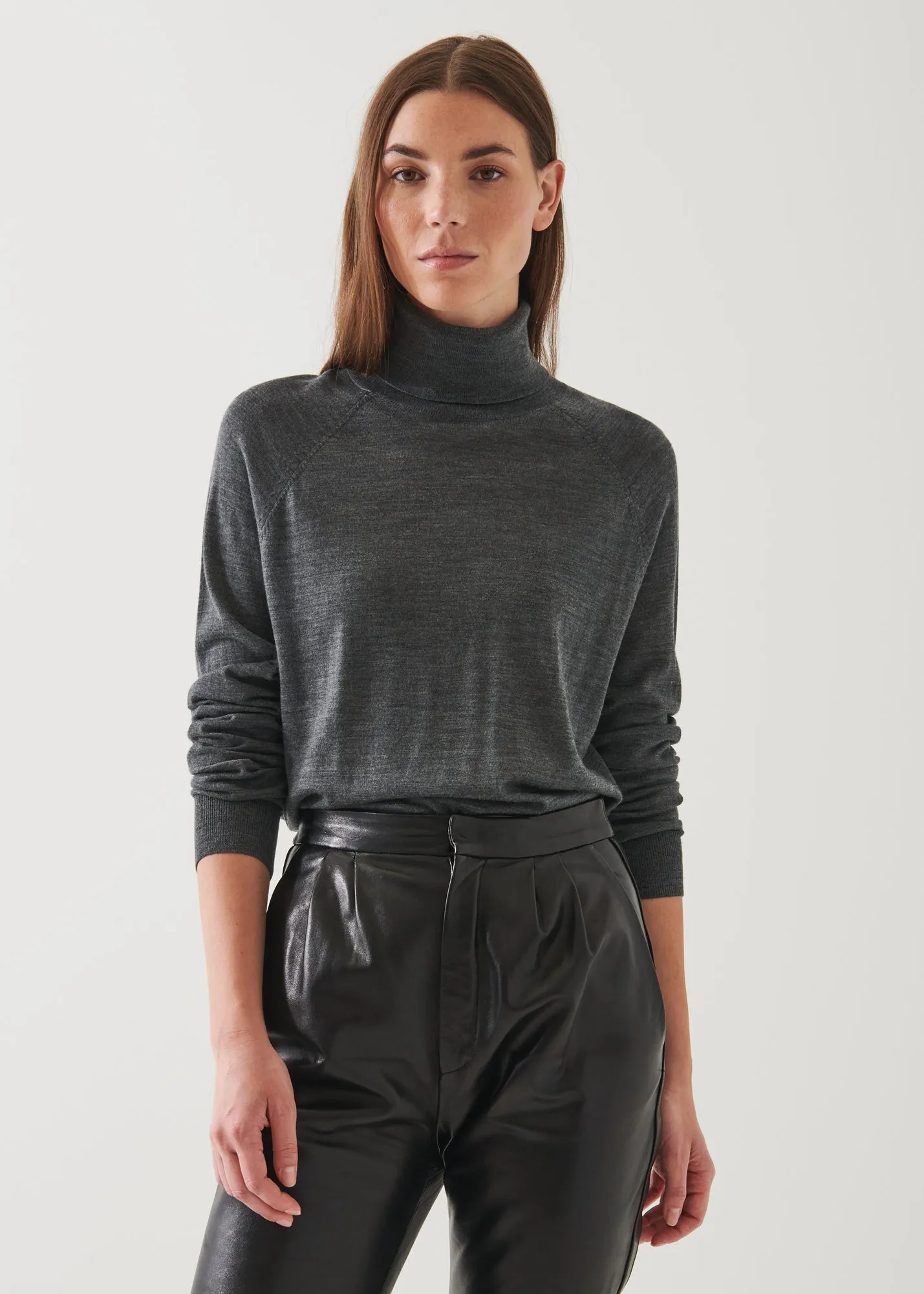 SUPERFINE MERINO BOYFRIEND TURTLENECK