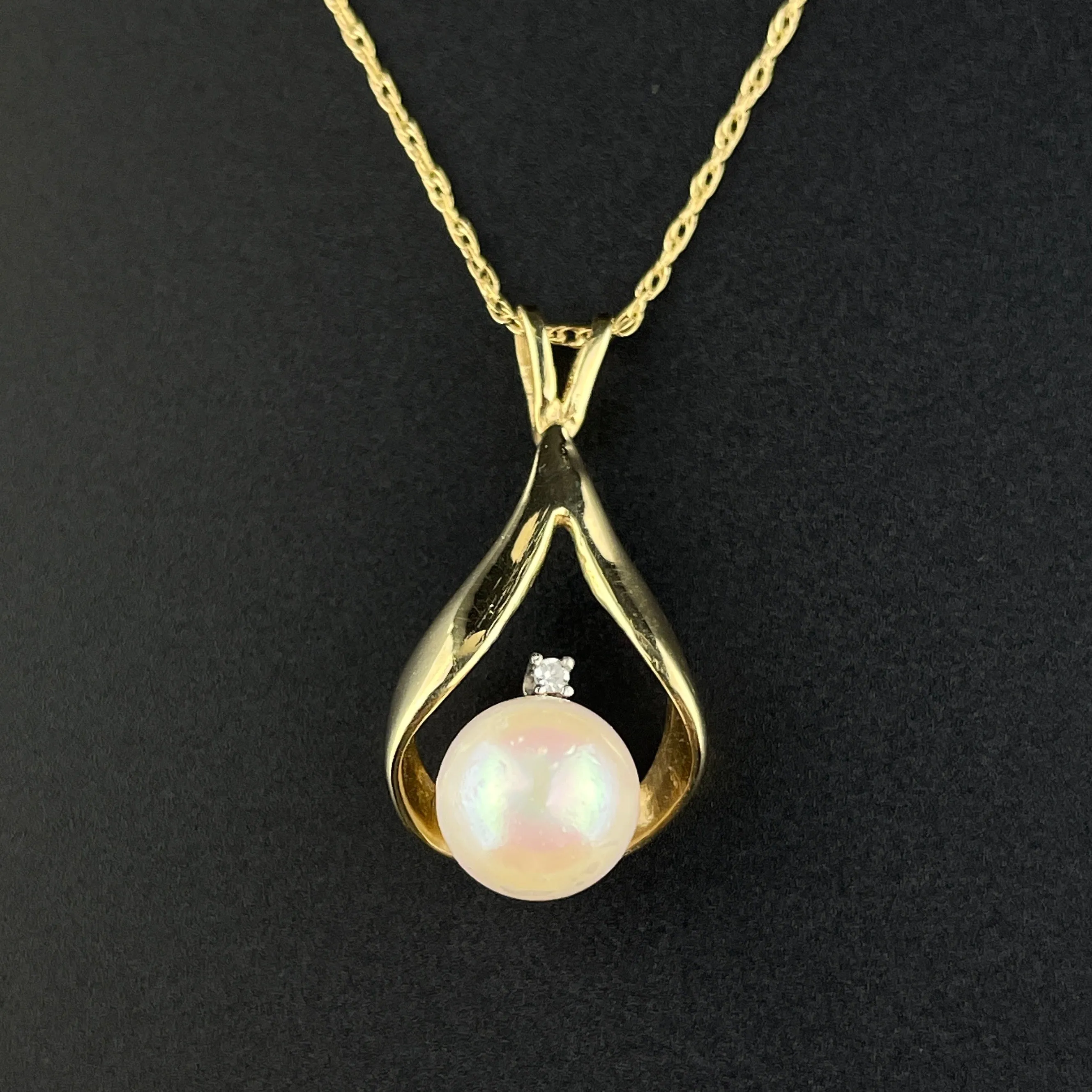 Vintage 14K Gold Pearl Diamond Pendant Necklace