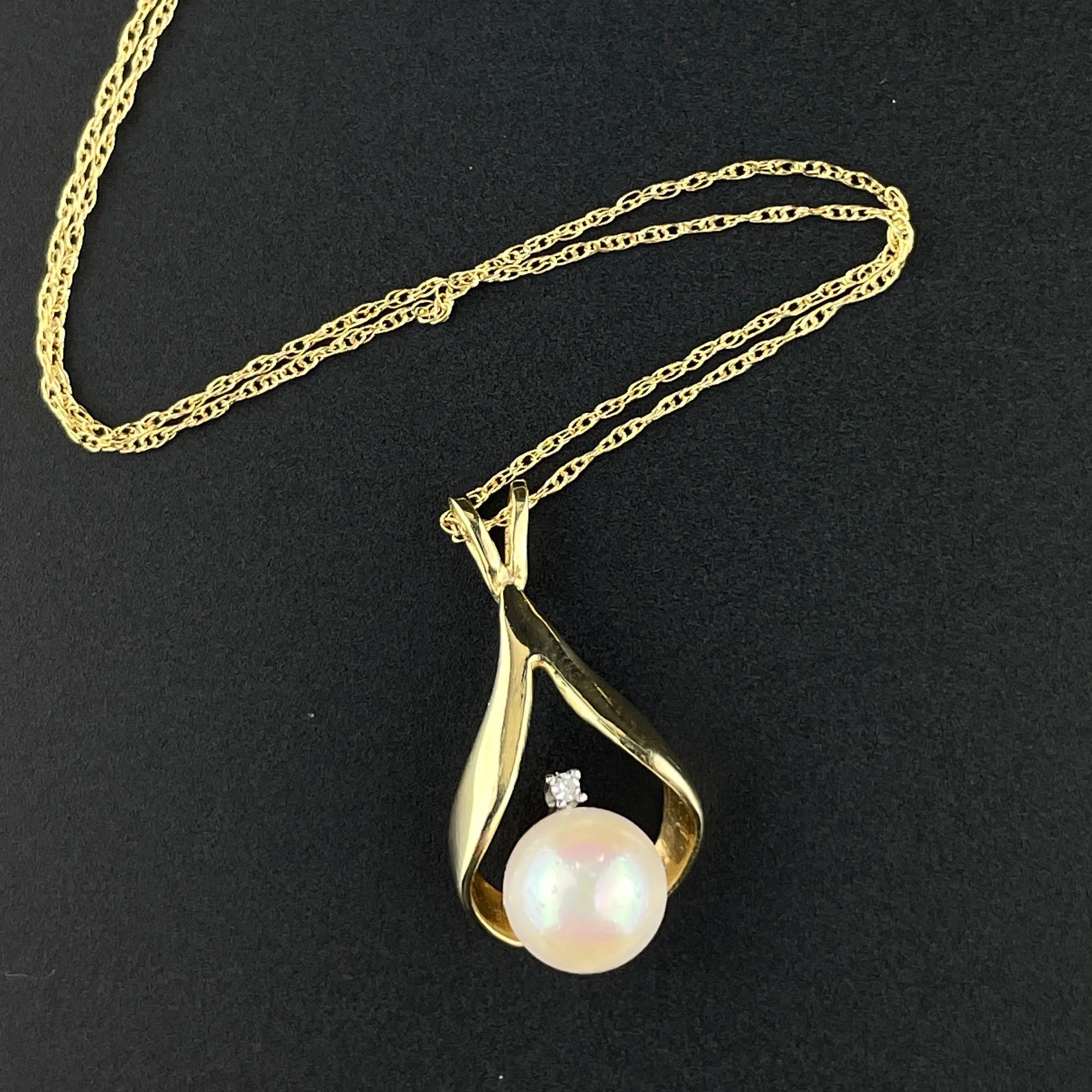 Vintage 14K Gold Pearl Diamond Pendant Necklace